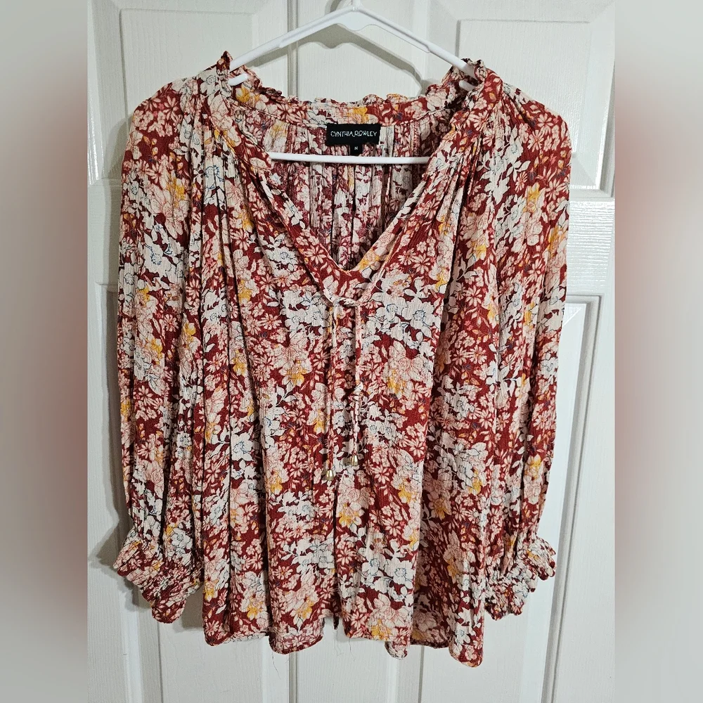 Cynthia Rowley Women’s M Floral Burgundy Crinkle Peasant Blouse Boho Cottagecore - Picture 2 of 6